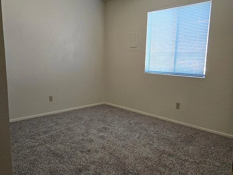 1013 Elm St #4 — Photo 9