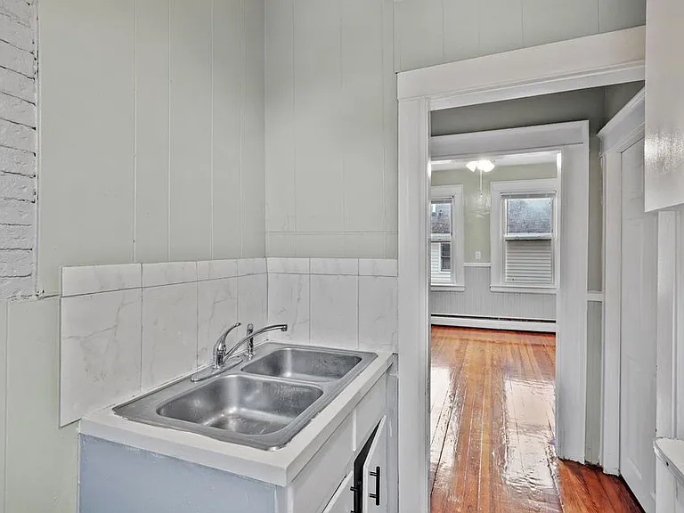 30 Clematis St — Photo 4