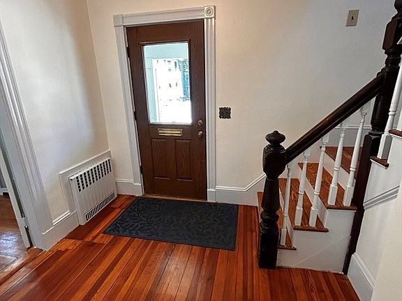 3rd image of 46 Eliot St