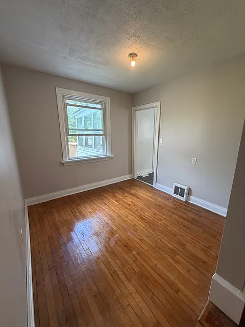 312 Highland Avenue, Fort Erie, Ontario, L2A2X9 — Photo 4