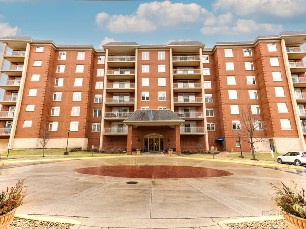 8340 Callie Ave Unit 608, Morton Grove, IL 60053