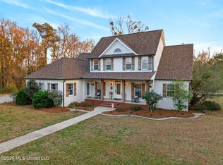 75 N Hill Dr W, Carriere, MS 39426