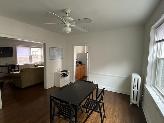 5th image of 3744 N Pine Grove Ave