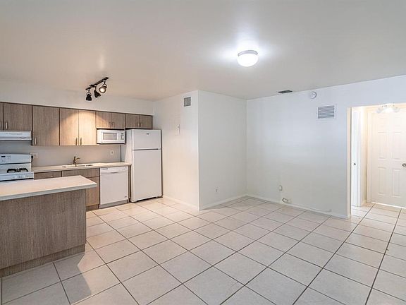 4th image of 666 NE 80th St Unit 9-666-09