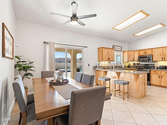 5th image of 3196 Oakwood Dr