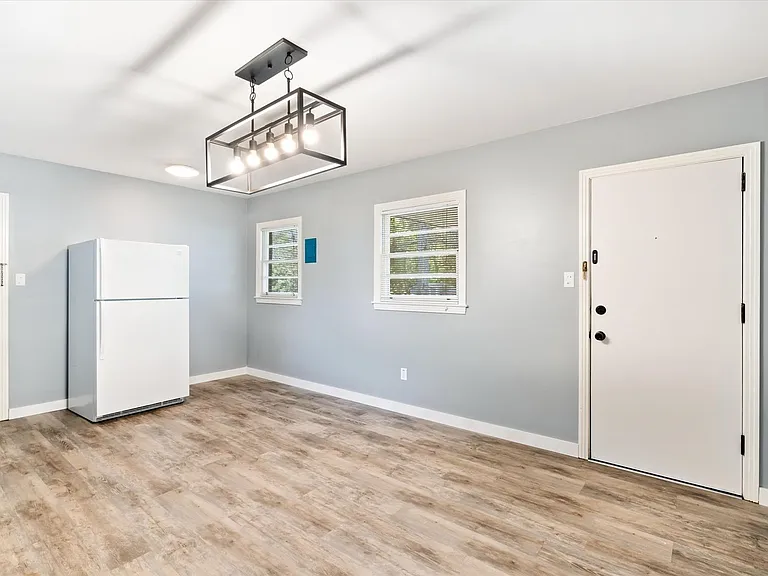 703 Magnolia Rd — Photo 8