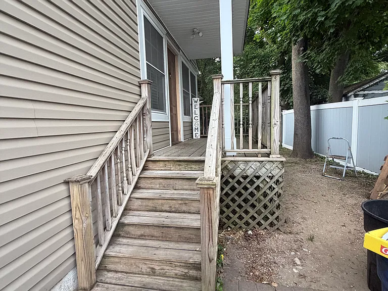 Harcourt Ave — Photo 10