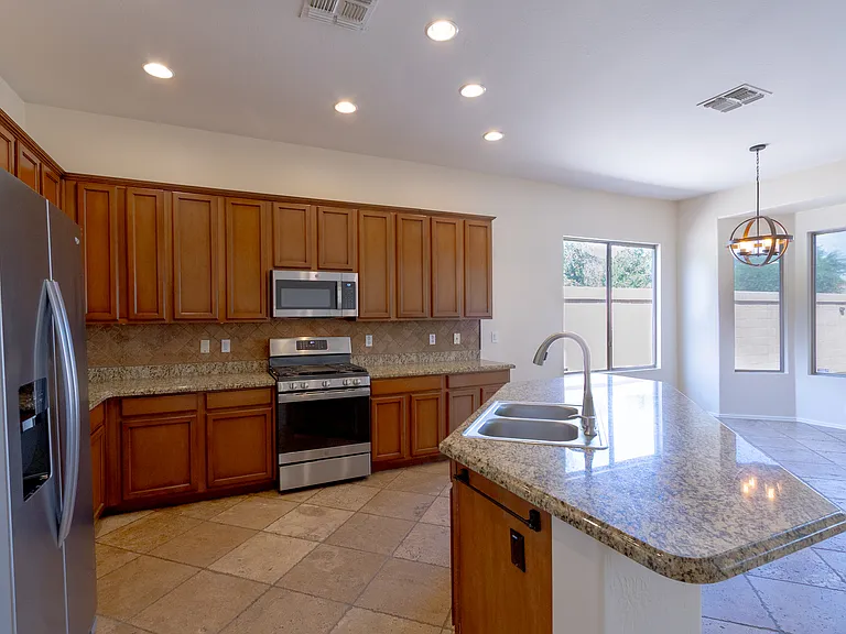 20457 N 80th Dr — Photo 7