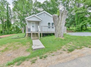 211 Higgins Ave, Erwin, TN 37650