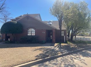1604 Lakeshore Dr #A, Edmond, OK 73013