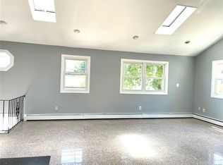 25615 58th Ave #2, Little Neck, NY 11362
