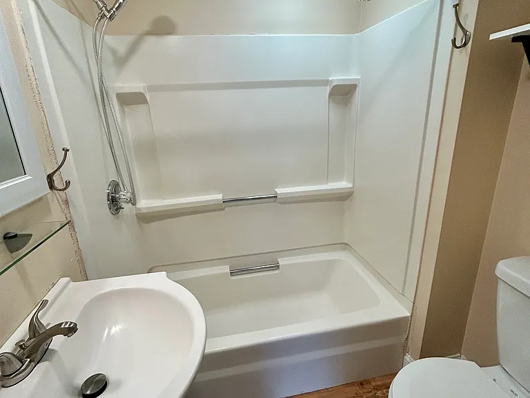 59 Pleasant St #202 — Photo 25