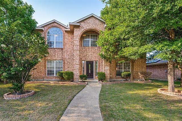 1st image of 1523 Tanglewood Dr