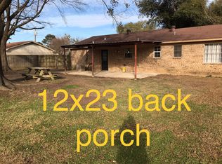 207 Mockingbird Dr, Hooks, TX 75561