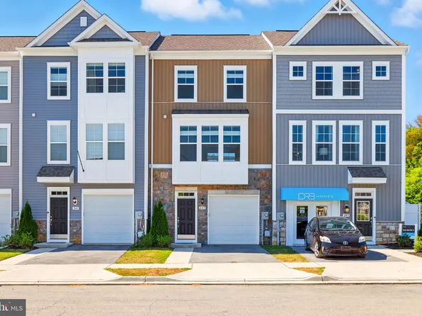 245 Union Ridge Dr, Charles Town, WV 25414