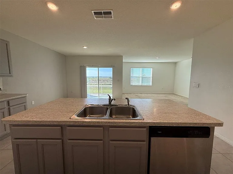 313 Sofia Ln — Photo 3