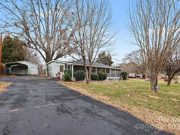 2nd image of 119 Moore Dr