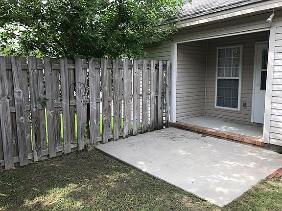 3rd image of 403 Cashew Dr