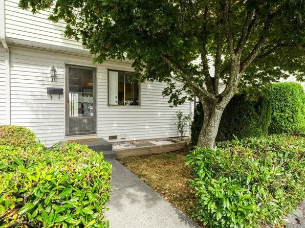 5351 200th St #11, Langley, BC V3A 1M2