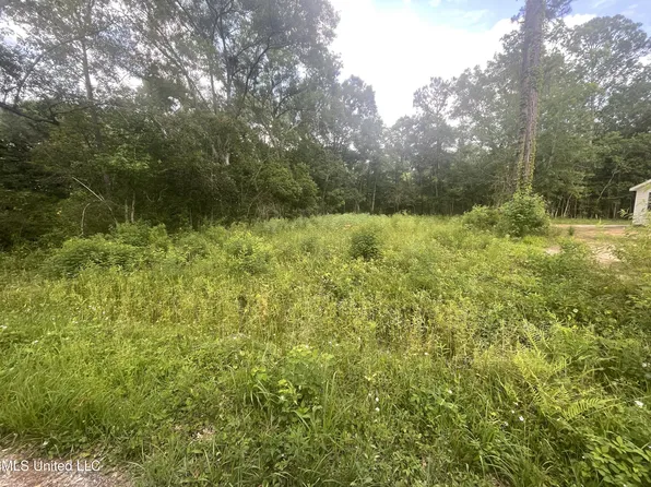 7304 River Music Dr, Gautier, MS 39553