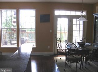 48 River Ln, Delanco, NJ 08075