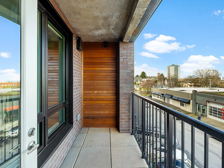 Stadium Apartments — Photo 29