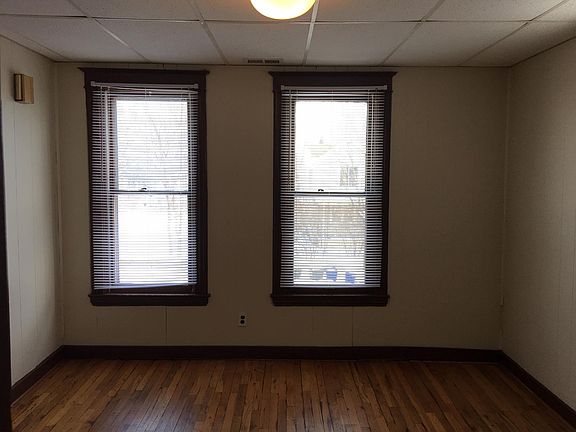 5th image of 602 Reaney Ave #2