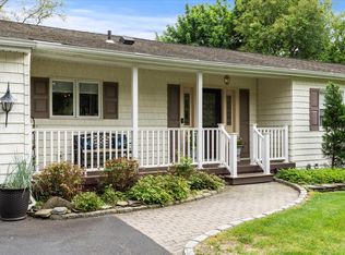 24 Akron Pl, Shoreham, NY 11786