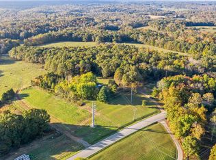 950 Southside Rd, Cunningham, TN 37052