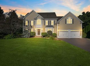 3 Dairy Dr, Upton, MA 01568