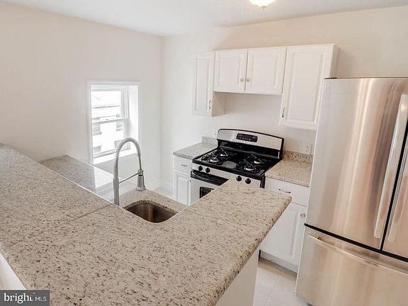 5th image of 4639 Umbria St #3F