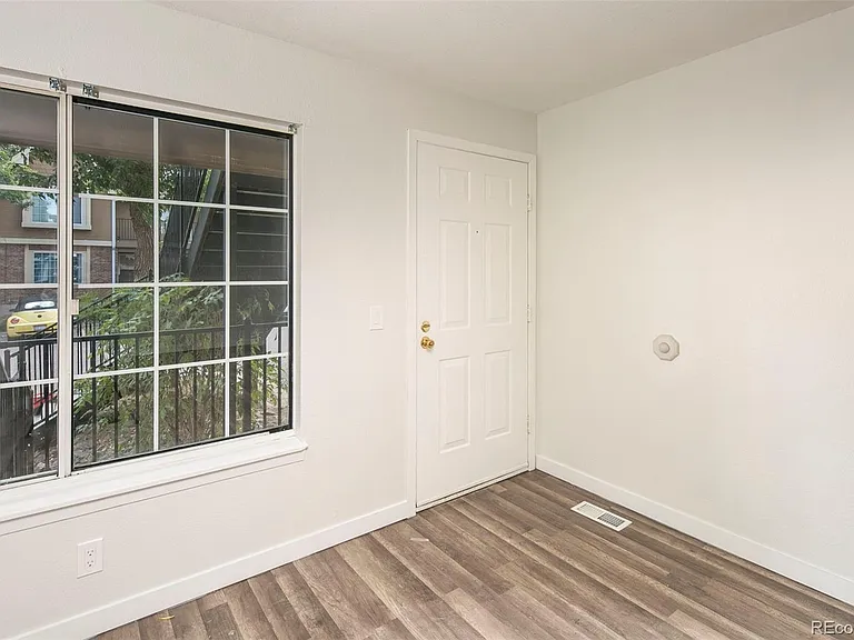71 S Sable Blvd #B12 — Photo 4