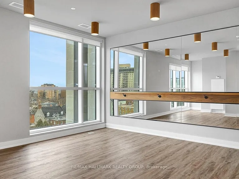560 Rideau St #514 — Photo 24