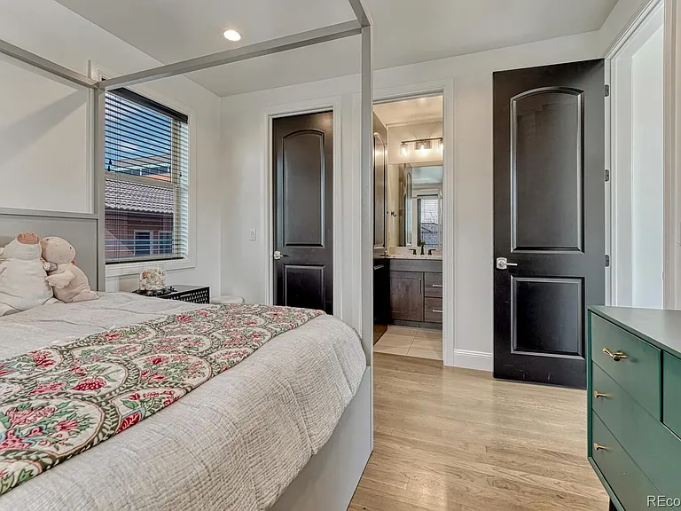 9486 E Winding Hill Ave — Photo 37