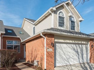 9032 Francis Ct, Woodridge, IL 60517