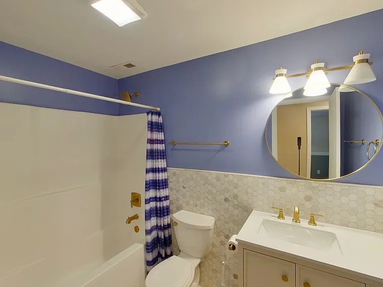 503 W Douglas Ave — Photo 15