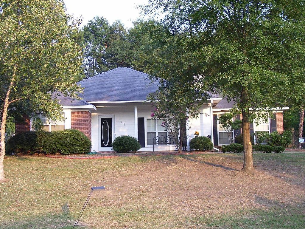 610 Windward Ln - Property Image