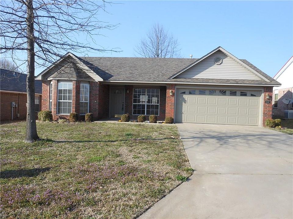 1st image of 3911 Kingsberry Dr