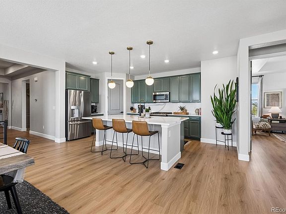 4th image of 28017 E Nichols Place