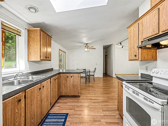 5th image of 5709 366th Street S