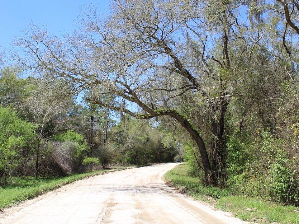 1st image of Vacant Ne Cassia Dr