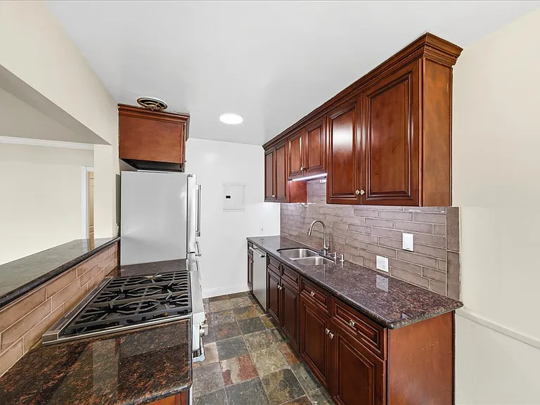 11719 Mayfield Ave #1 — Photo 7