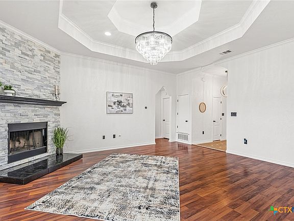2nd image of 303 Belo Dr