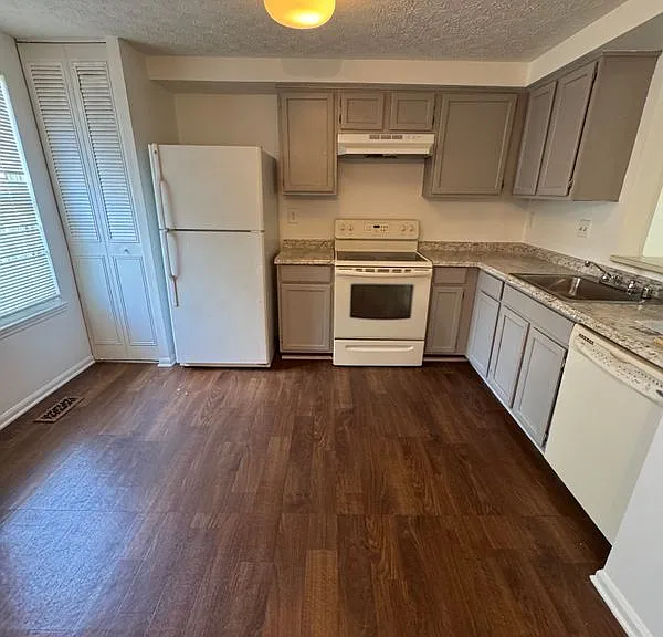 9730 Red Clover Ct — Photo 8