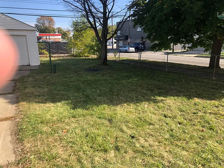 812 Cleophus Pkwy — Photo 13