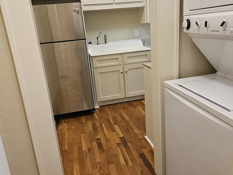 523 Orange St — Photo 13