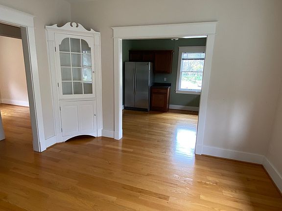 4th image of 2302 Glenmary Ave
