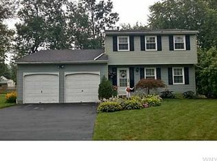 321 Laurie Ln, Grand Island, NY