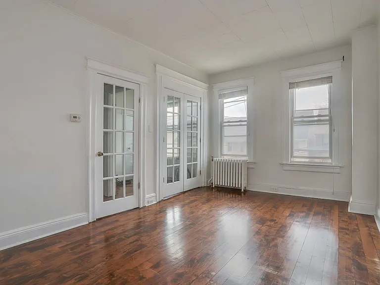 12 Romaine Ave — Photo 18