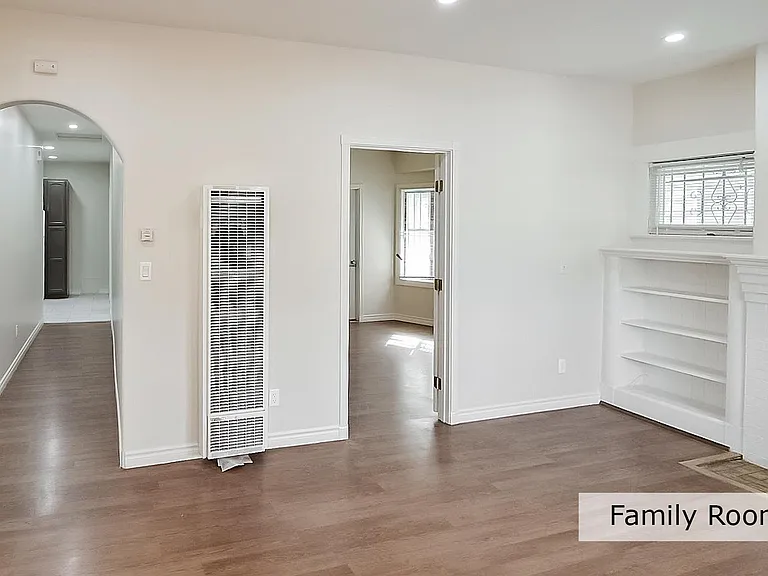 1234 W 37th Dr — Photo 1